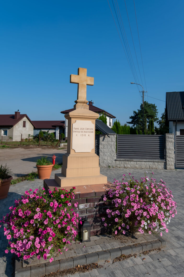 Pomnik pamięci bohaterów Powstania Styczniowego w 160. rocznicę Bitwy pod Górkami i 84. rocznicę powołania Szarych Szeregów