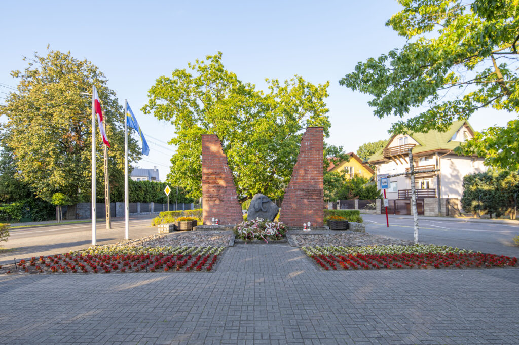 Pomnik żołnierzy AK Harcerskiego Batalionu „Zośka”, mieszkańców Miłosny i Sulejówka 1