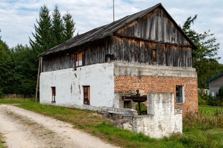 Młyn wodny murowano – drewniany z początku XX w. 2