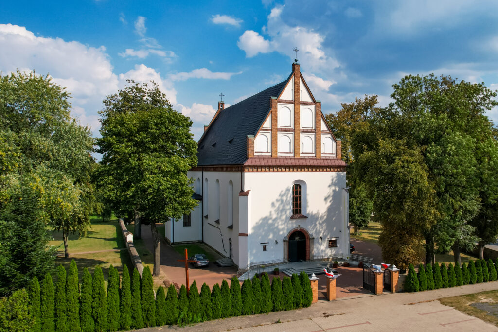 Kościół pw. św. św. Jana Chrzciciela i Stanisława Biskupa z ok. 1530 r. 2