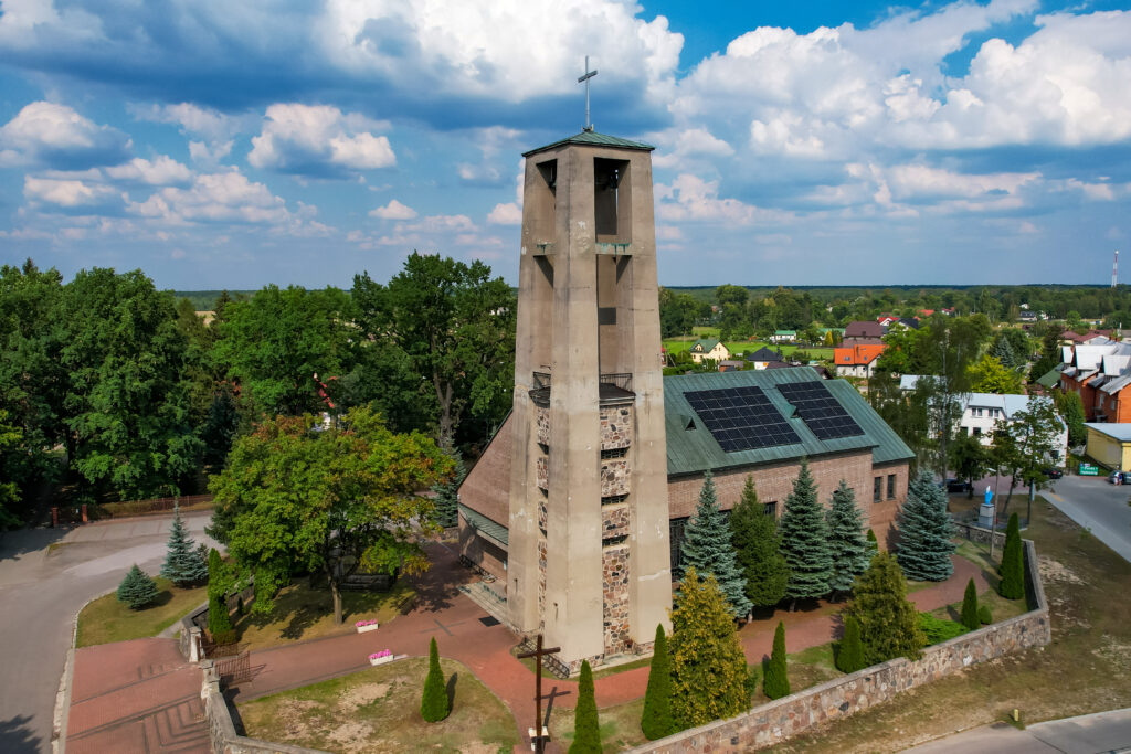 Kościół pw. św. Katarzyny Aleksandryjskiej zbudowany w latach 1983-2003 według projektu Wiesławy Pląski