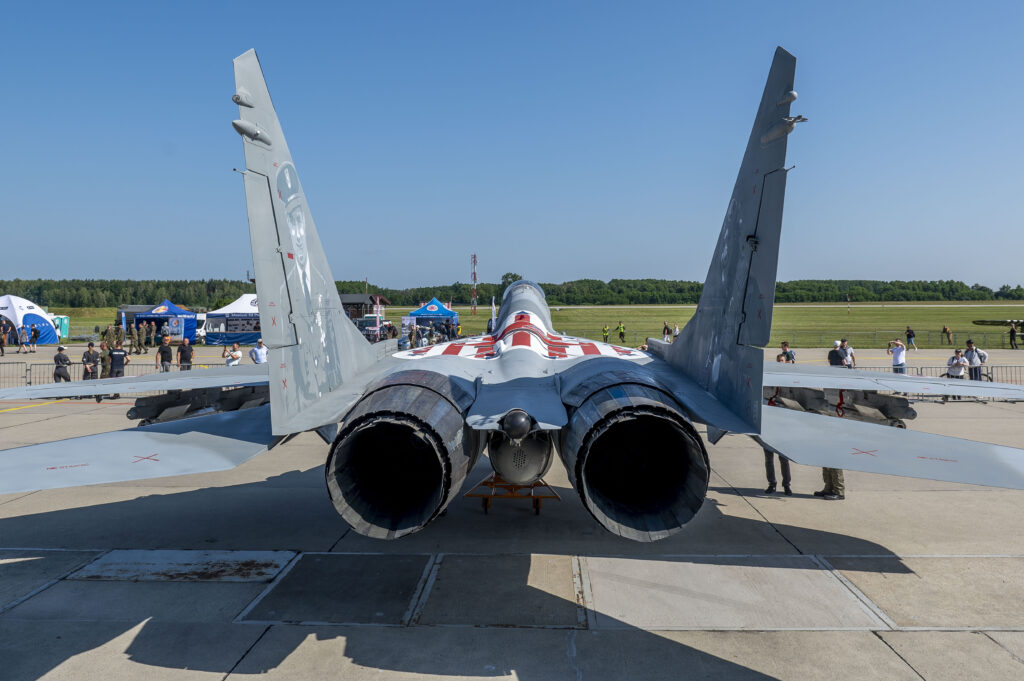 Samoloty MiG-29 w 23. Bazie Lotnictwa Taktycznego podczas festynu lotniczego 3